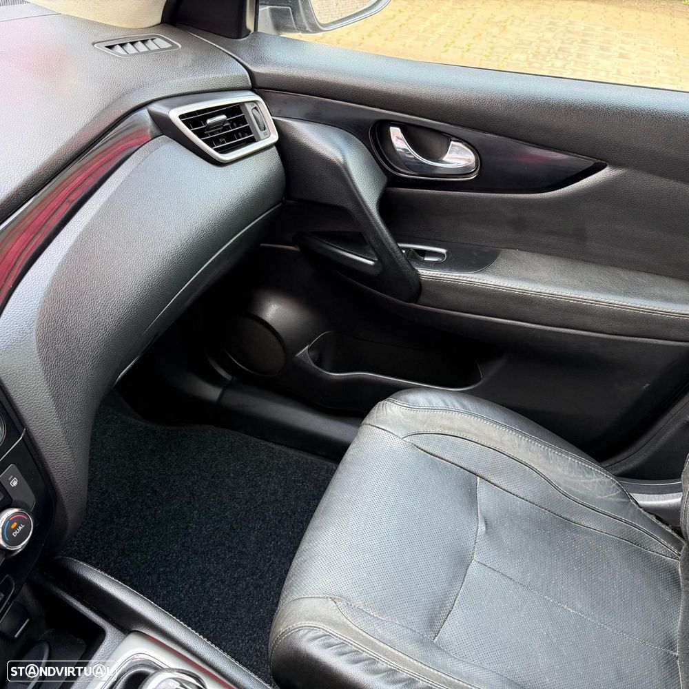 Nissan Qashqai 1.6 dCi N-Connecta 18 RS+PS - 18