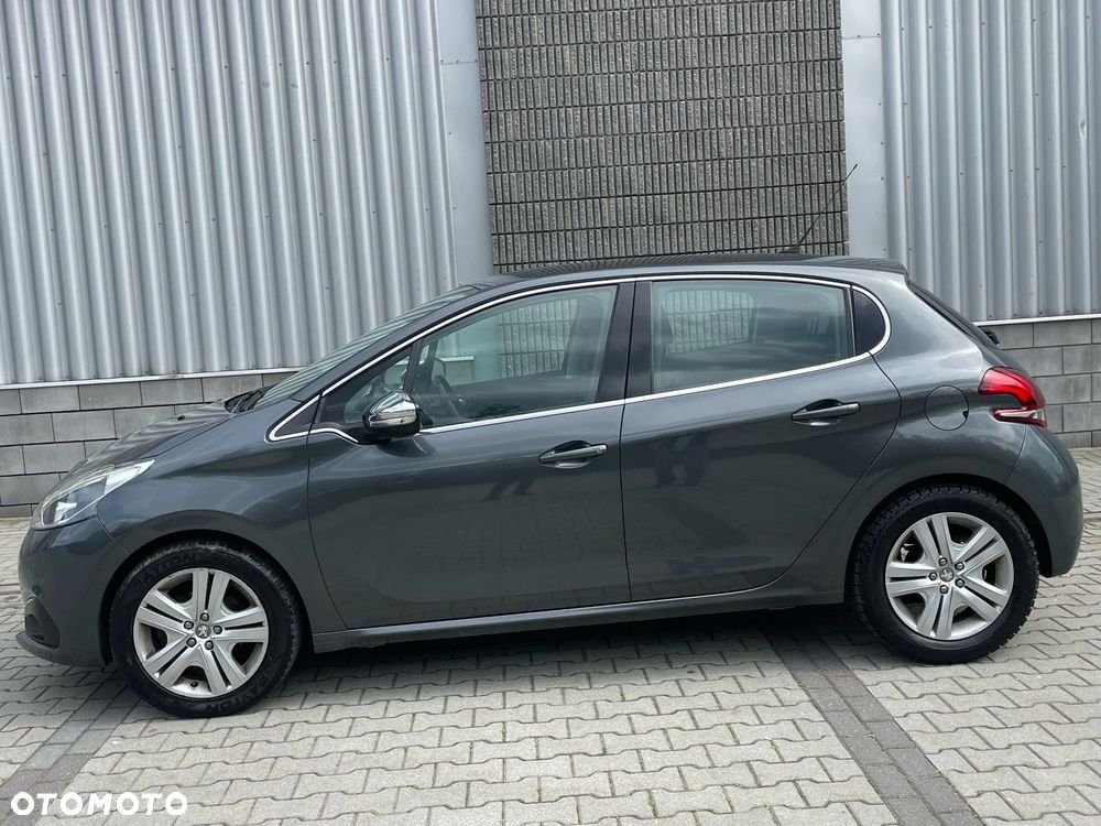 Peugeot 208 1.2 PureTech GPF Signature S&S - 4