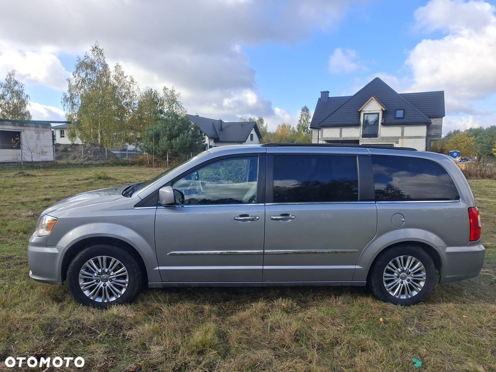 Chrysler Town & Country 3.6 Limited - 2
