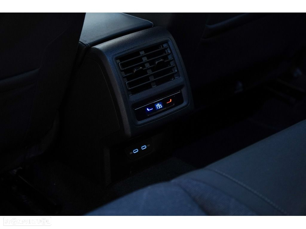VW Golf Variant 2.0 TDi Life DSG - 15