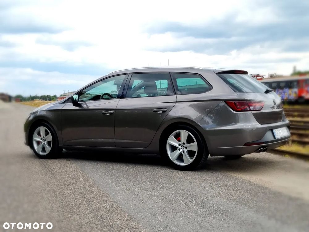 Seat Leon 2.0 TDI DPF Start&Stop DSG FR - 24