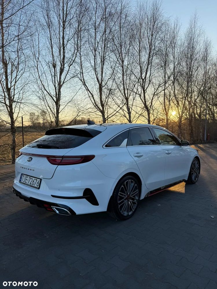 Kia ProCeed - 7