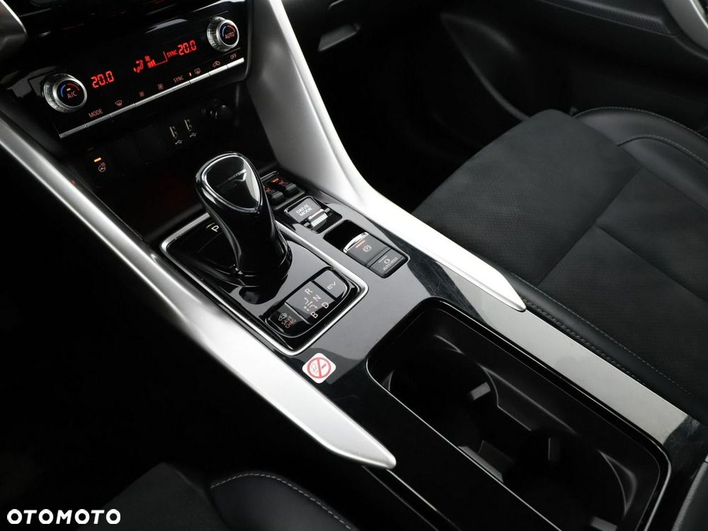 Mitsubishi Eclipse Cross 4WD Plus Select - 30