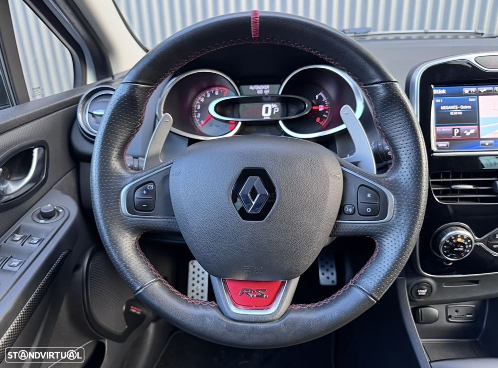 Renault Clio TCe 220 EDC R.S. Trophy - 24