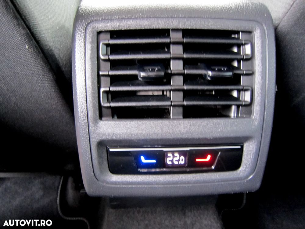 Volkswagen Golf 2.0 TDI 150CP DSG Style - 33