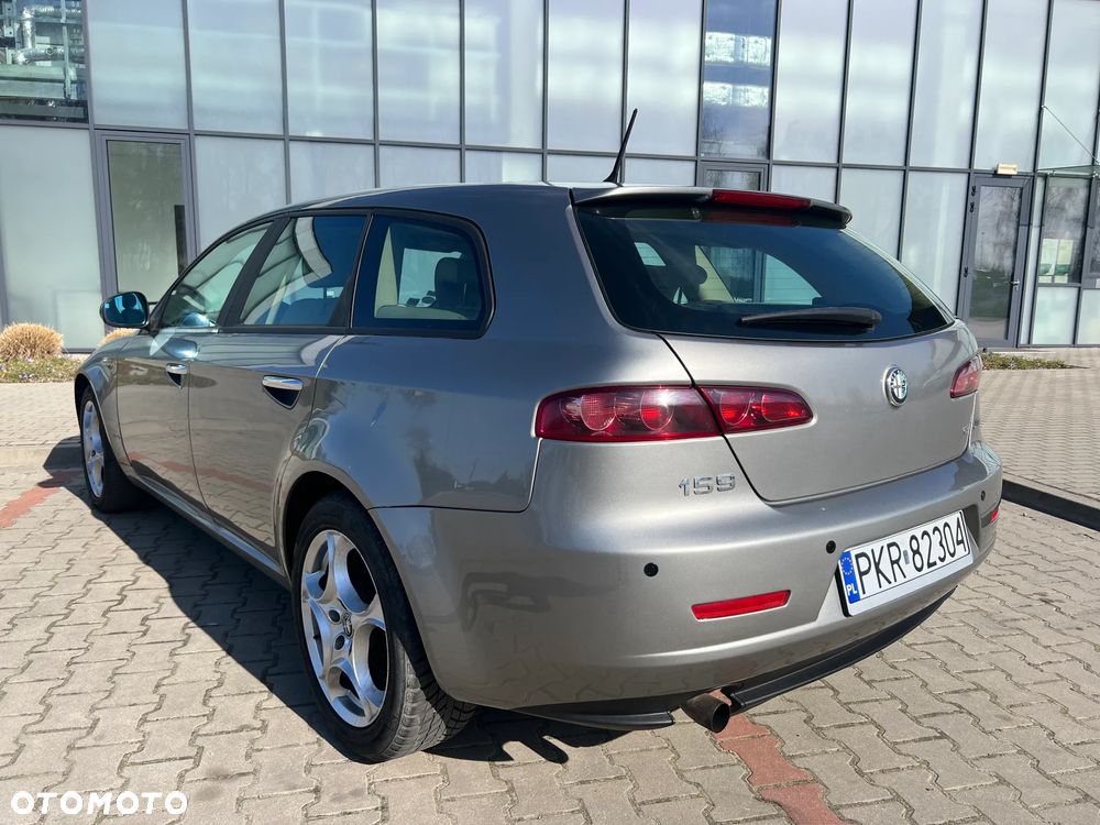 Alfa Romeo 159 - 8