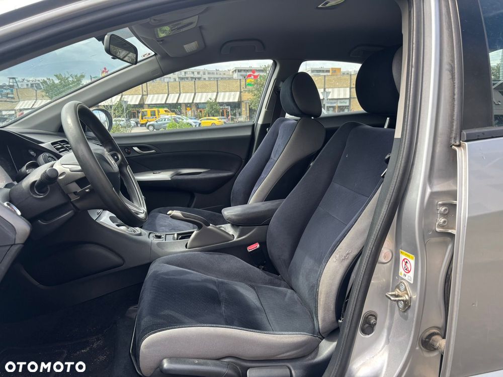 Honda Civic 1.8 Executive - 12