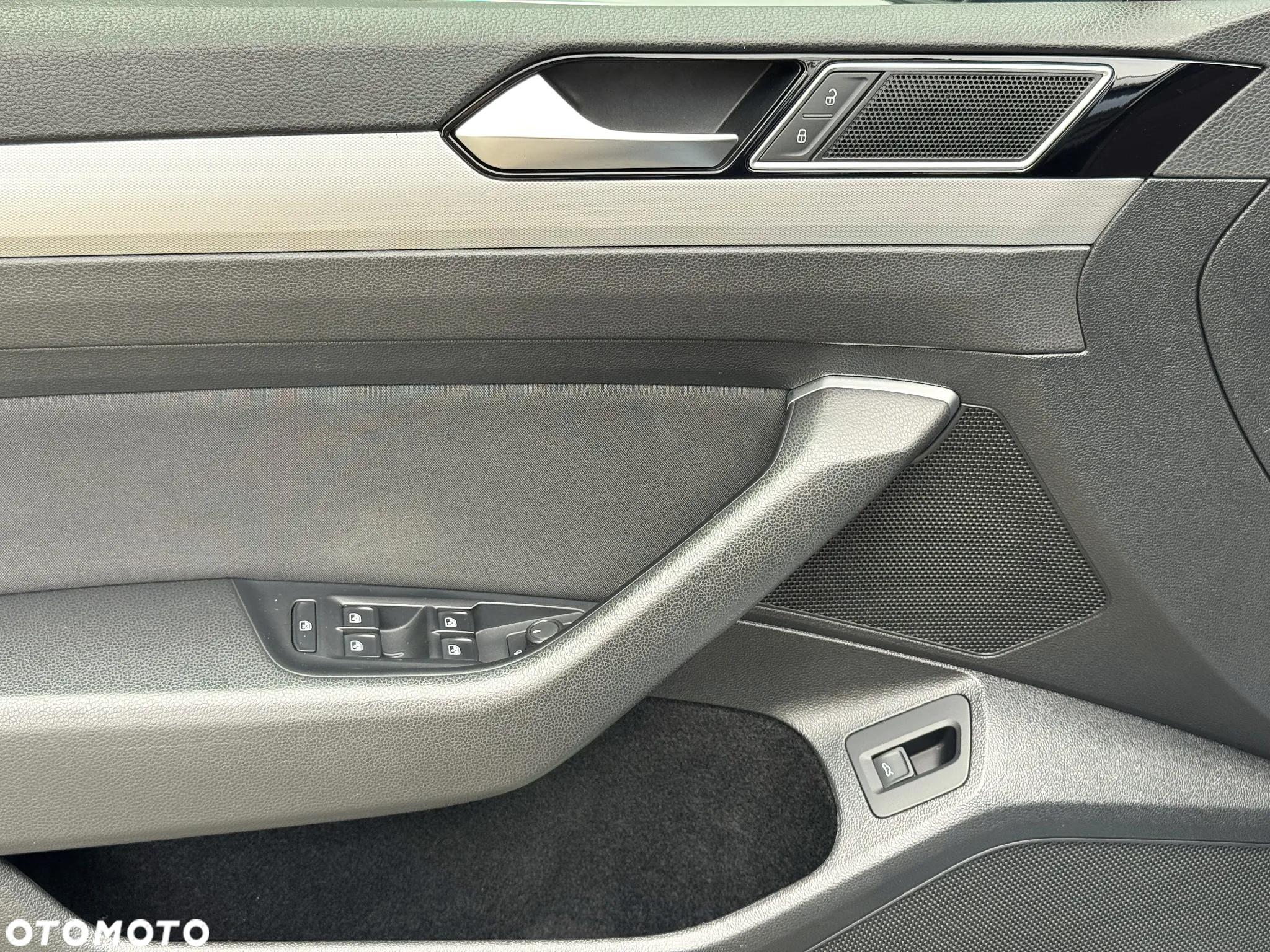 Volkswagen Passat 2.0 TDI BMT Comfortline - 12
