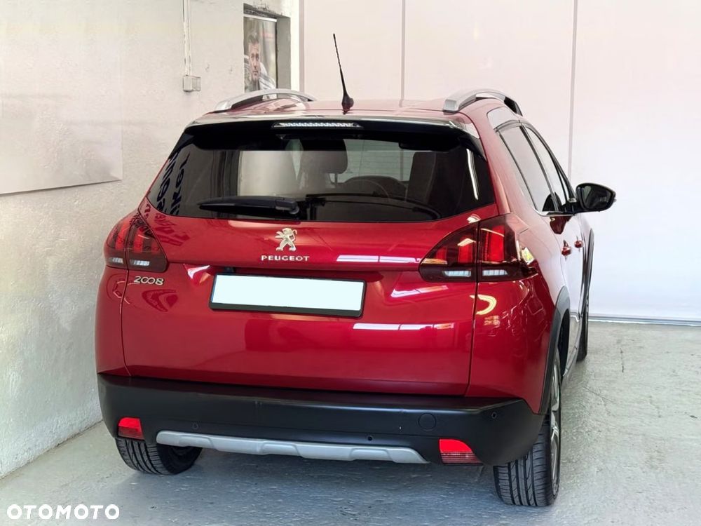 Peugeot 2008 1.2 Pure Tech Allure S&S EAT6 - 4