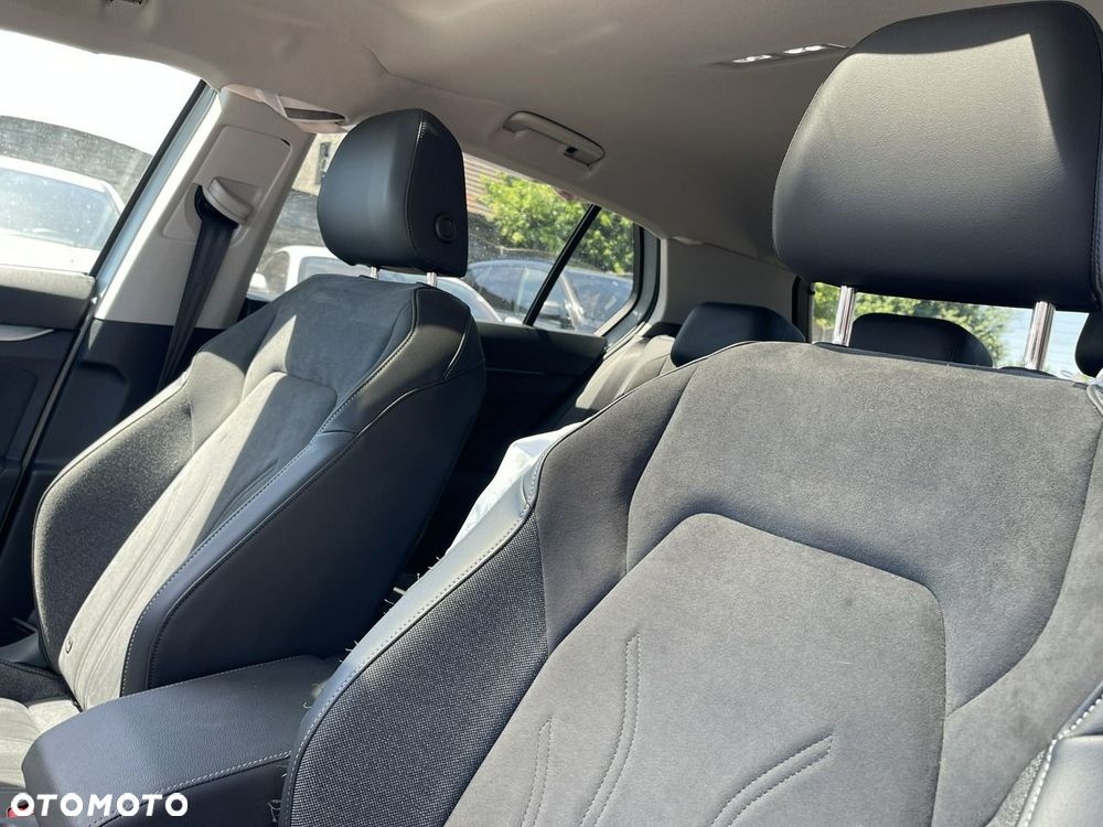 Volkswagen Golf 1.5 eTSI mHEV Life DSG - 19