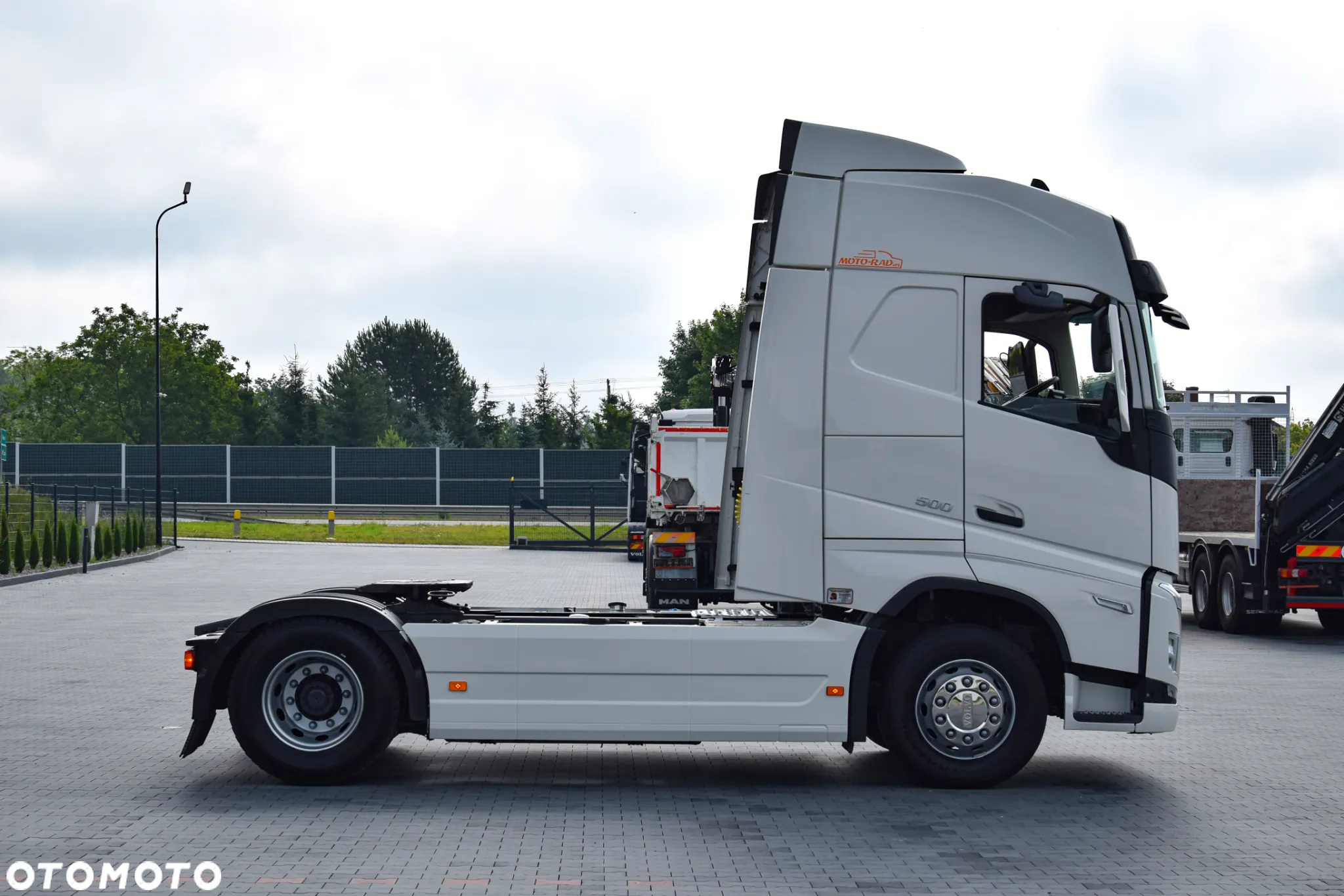 Volvo FH500 / EURO 6 / NOWY MODEL / KLIMATYZACJA POSTOJOWA / ACC / LEDY / 2 ZBIORNIKI PALIWA / FULL SPILERY / SERWISOWANY / SPROWADZONY - 4