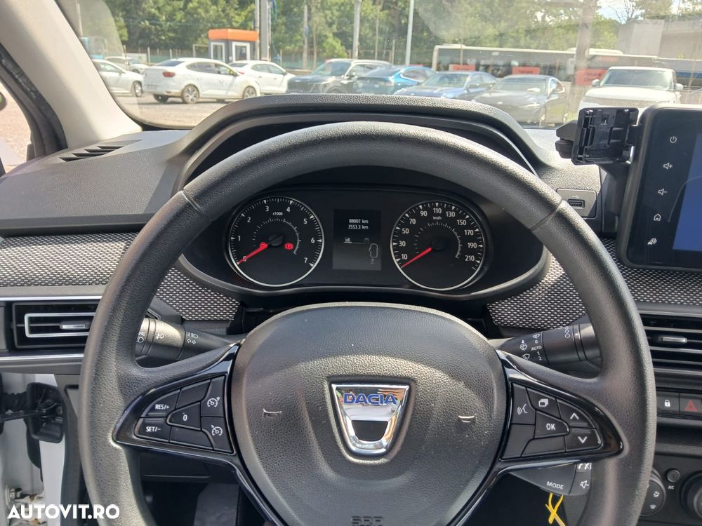 Dacia Logan TCe 90 MT5 Expression - 8