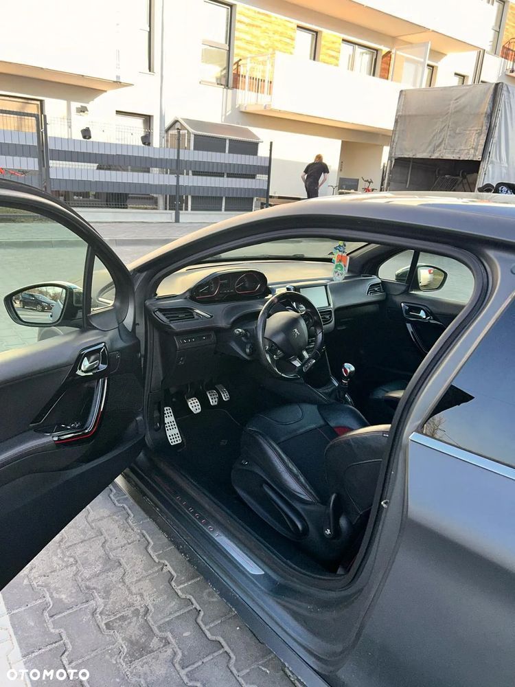 Peugeot 208 - 7
