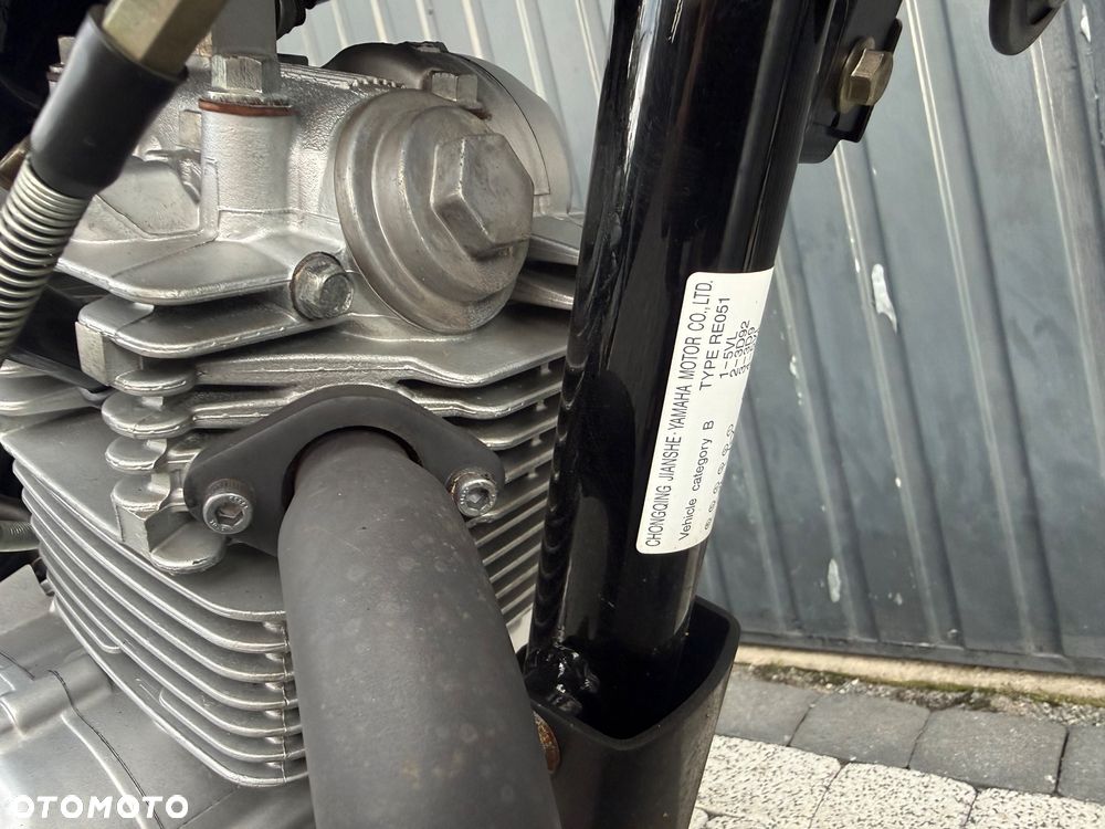 Yamaha YBR - 27