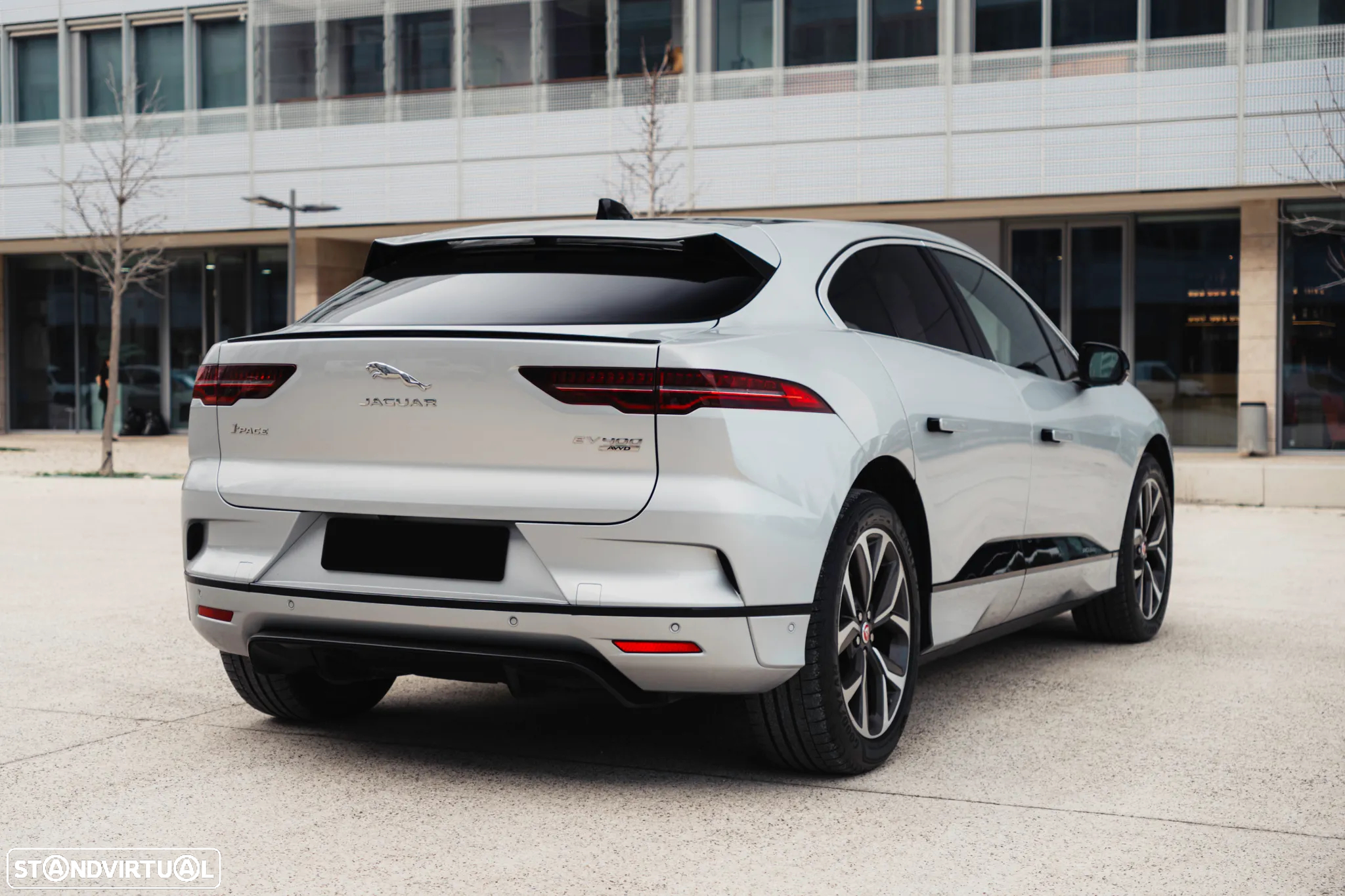 Jaguar I-Pace EV400 AWD R-DYNAMIC SE - 8