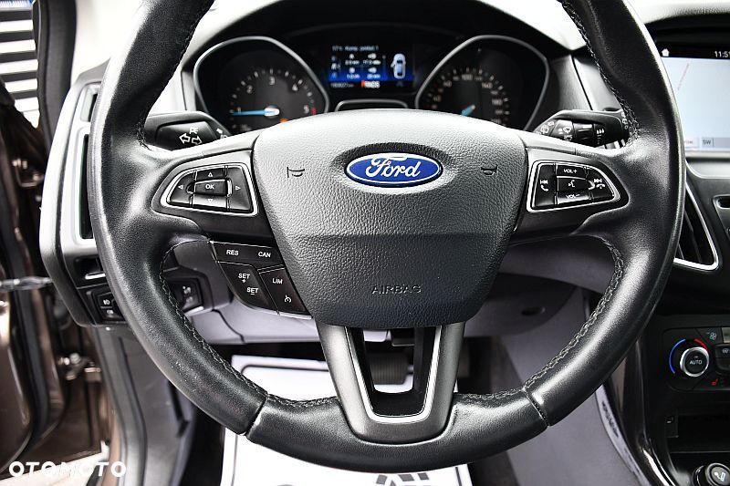 Ford Focus 1.5 EcoBlue Start-Stopp-System TITANIUM DESIGN - 12