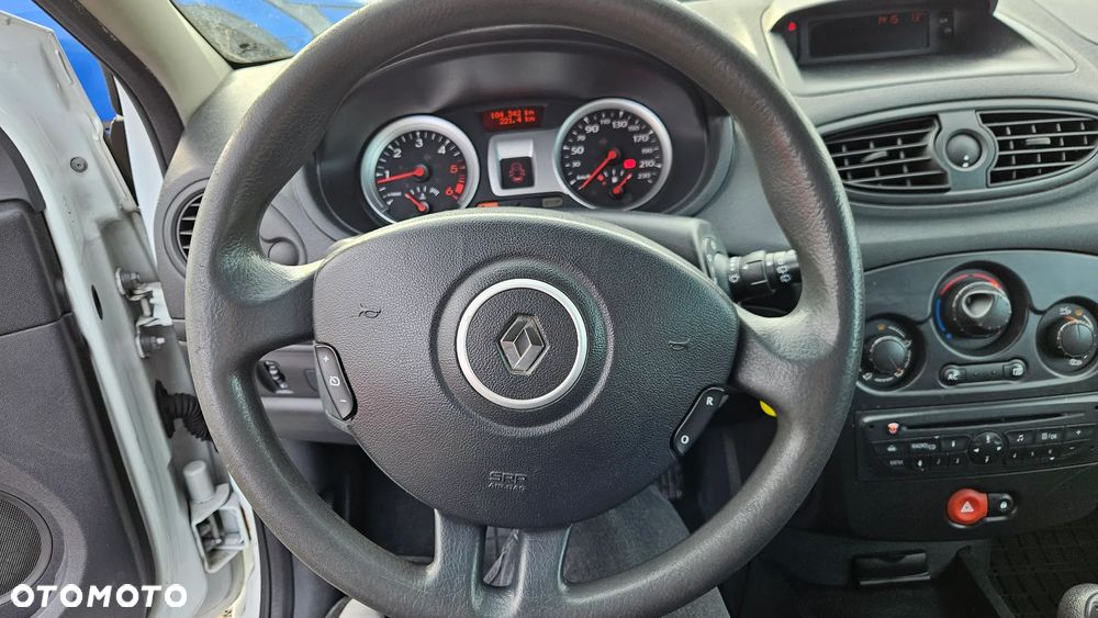 Renault Clio 1.5 dCi Alize - 12