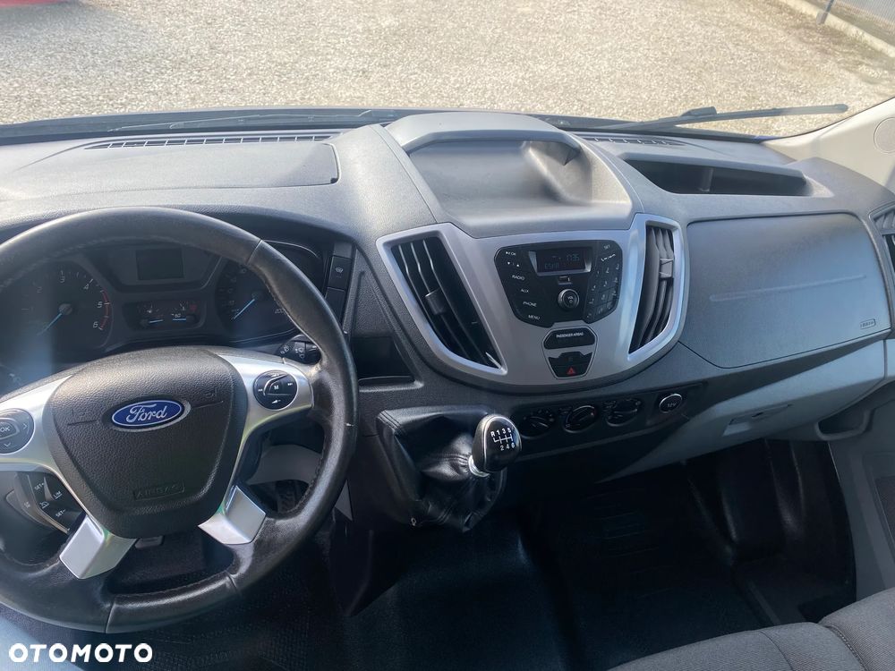 Ford Transit - 11