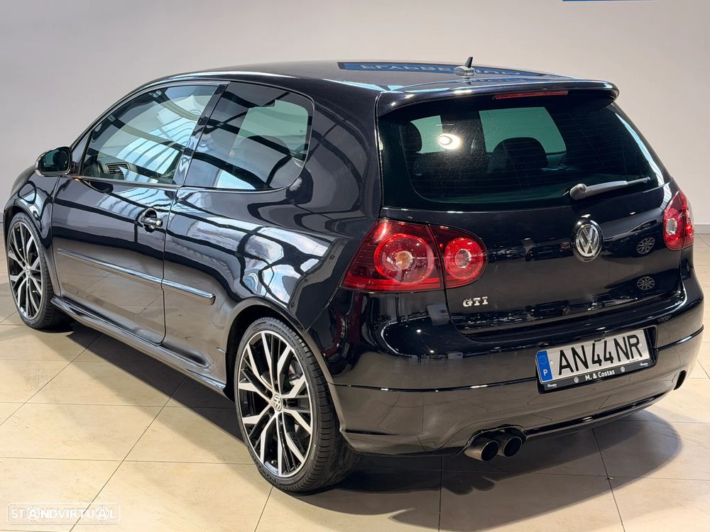VW Golf 2.0 GTi DSG Pirelli - 4