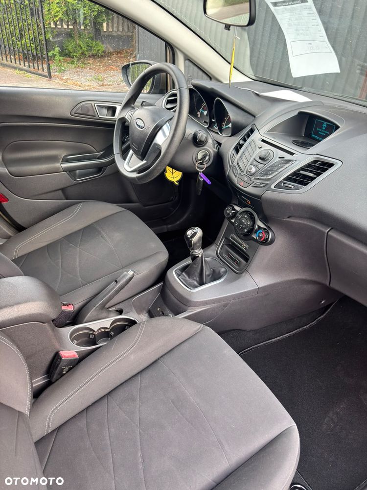 Ford Fiesta 1.25 Ghia - 17