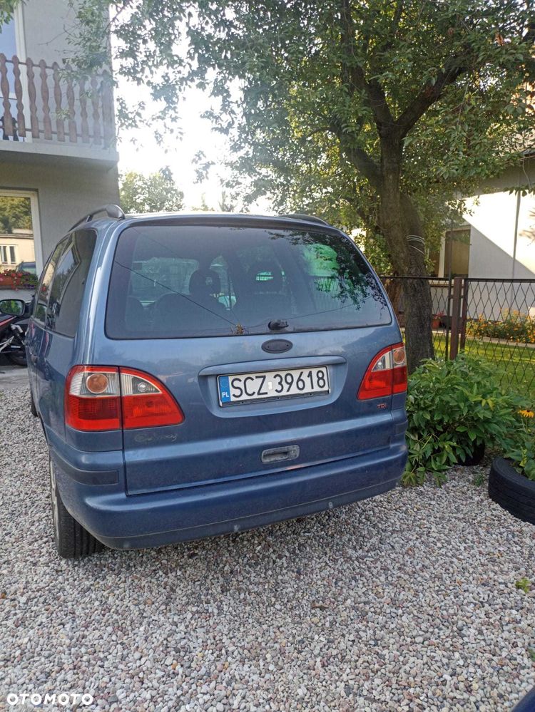 Ford Galaxy - 8