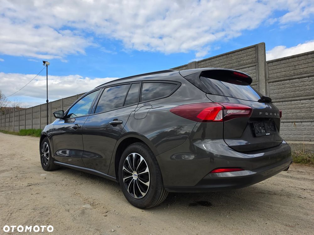 Ford Focus SW 1.0 EcoBoost S&S COOL&CONNECT - 36