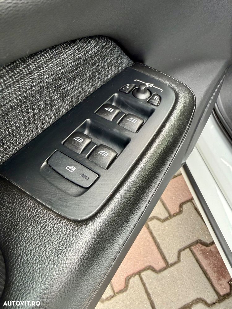 Volvo V60 B4 D Geartronic Momentum Pro - 23