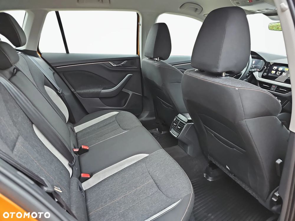 Skoda Kamiq 1.5 TSI Selection DSG - 11