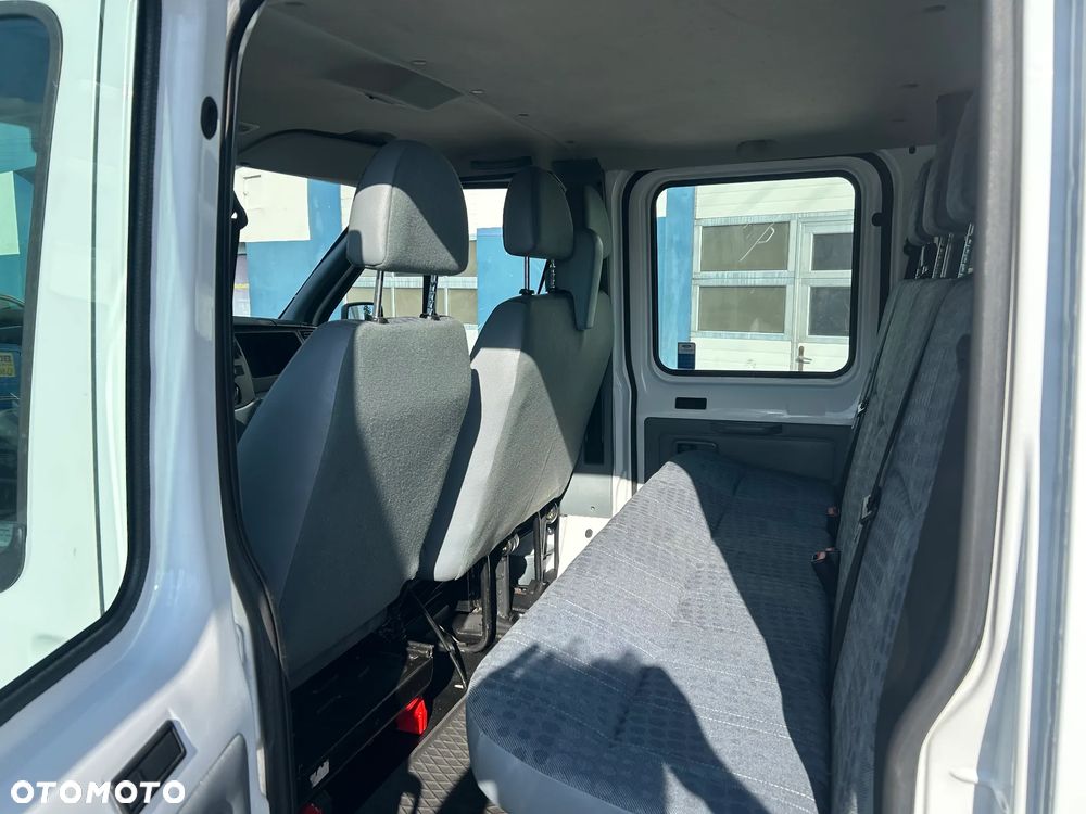Ford Transit - 17