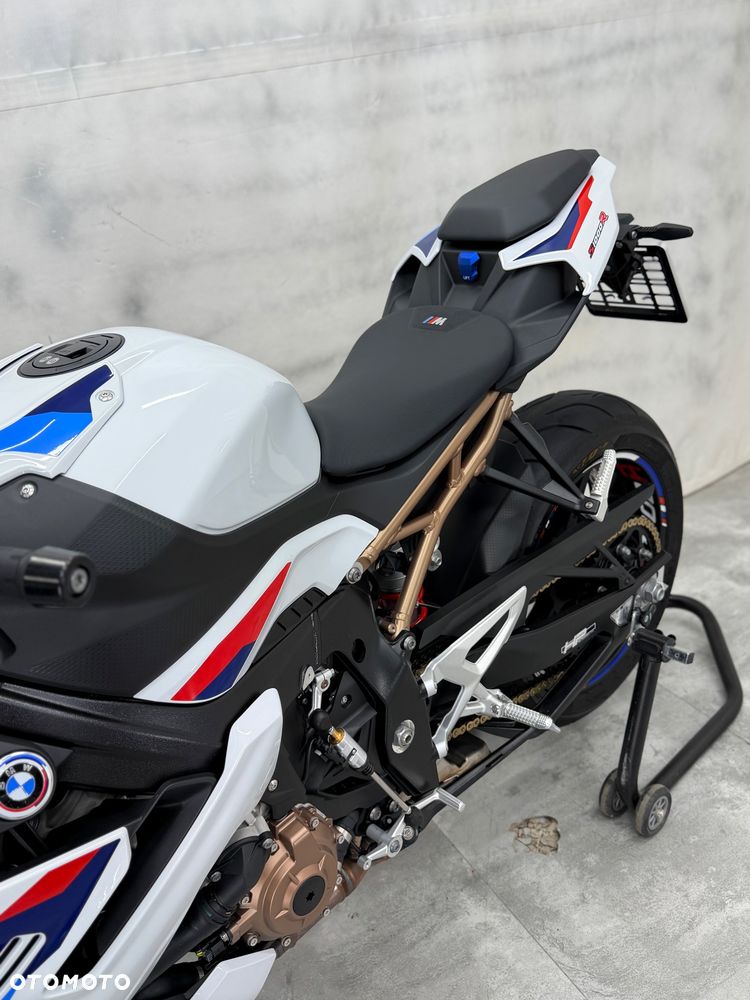 BMW S - 21