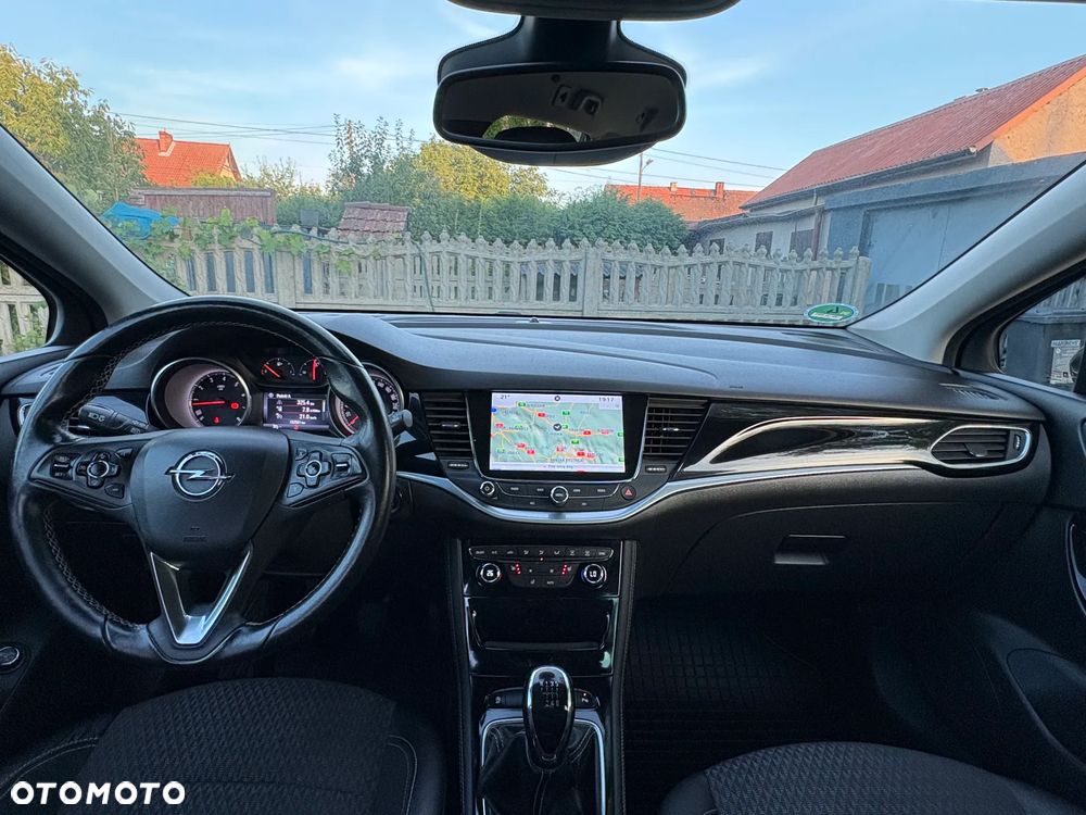 Opel Astra 1.4 Turbo Business - 11