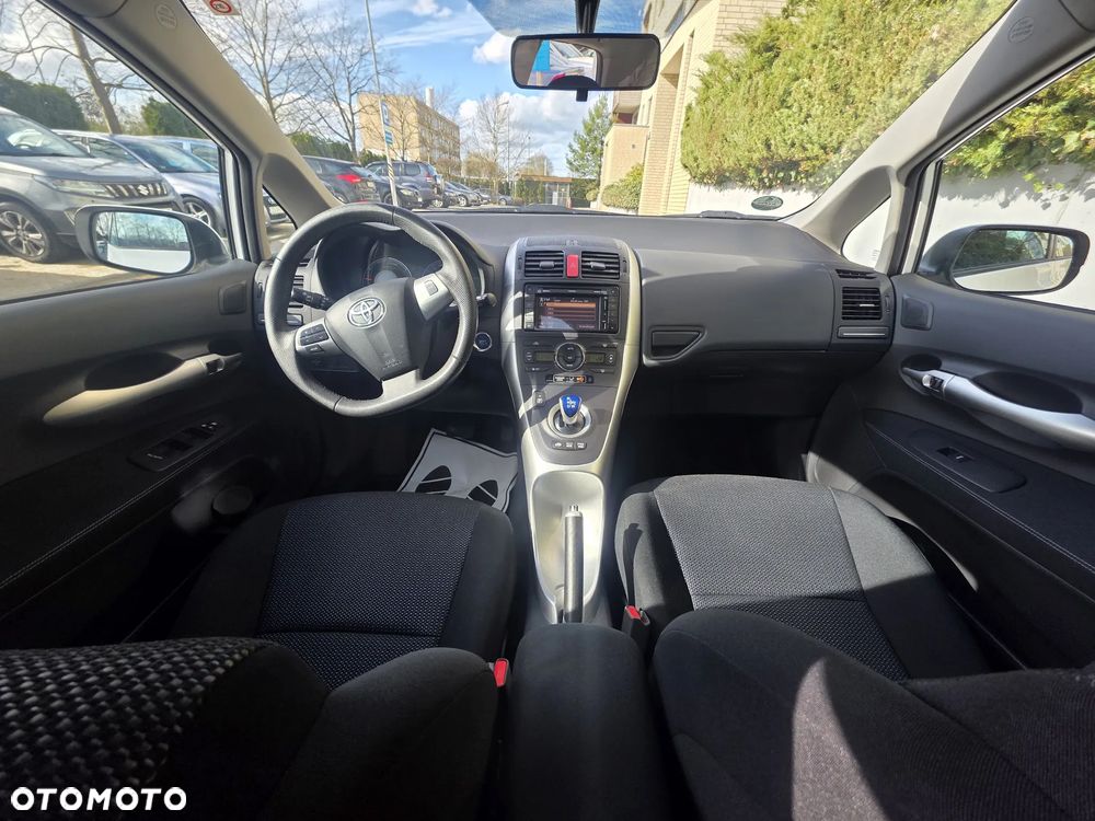 Toyota Auris 1.8 HSD Luna - 11