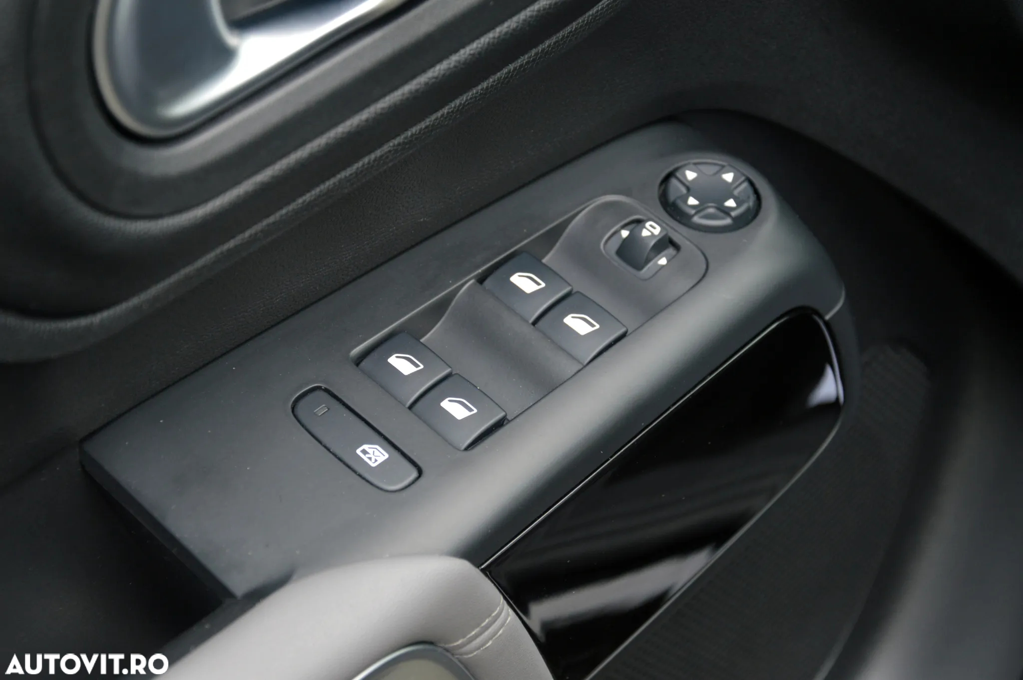 Citroën C5 Aircross Hybrid 225 e-EAT8 FEEL PACK - 29