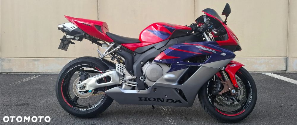 Honda CBR - 9
