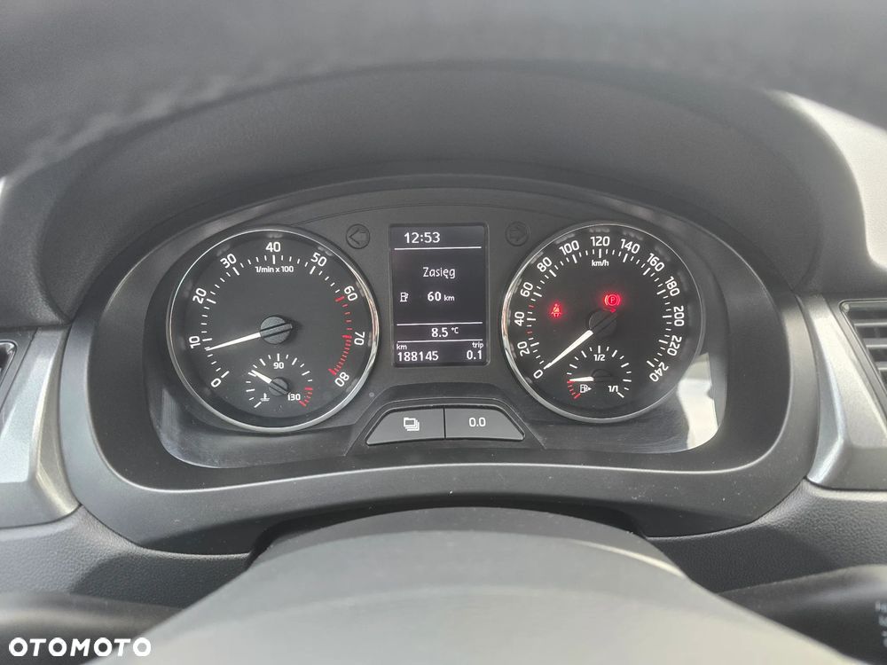 Skoda RAPID 1.2 TSI Ambition - 5