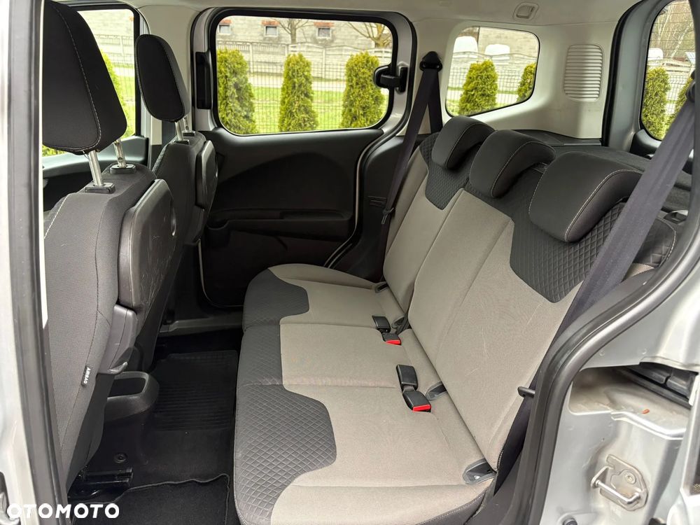 Ford Tourneo Courier 1.5 TDCi Trend - 12