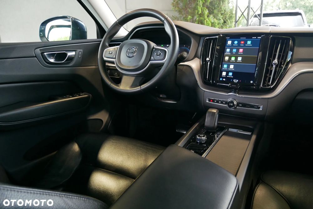 Volvo XC 60 B4 D Momentum Pro - 19
