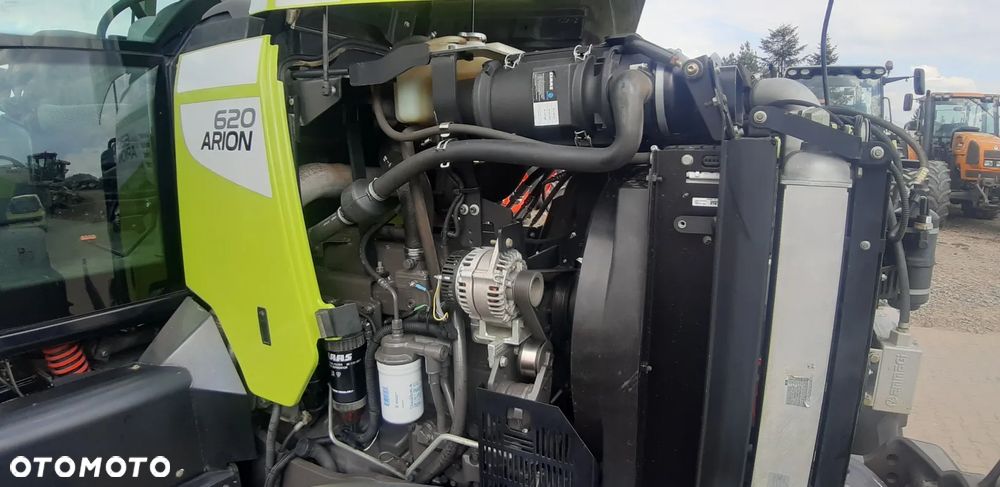 Claas Arion 620 - 12