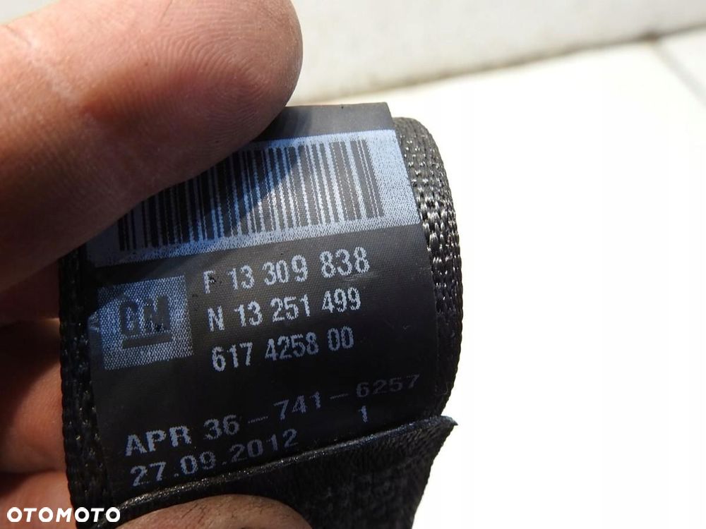 PAS PASY BEZPIECZEŃSTWA TYŁ OPEL ASTRA J KOMBI 13309838 13251499 617472300B - 6