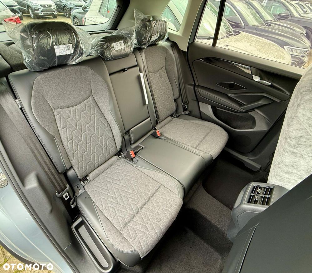 Volkswagen Tiguan - 10