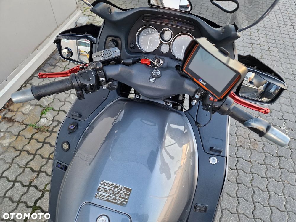 Honda ST - 3