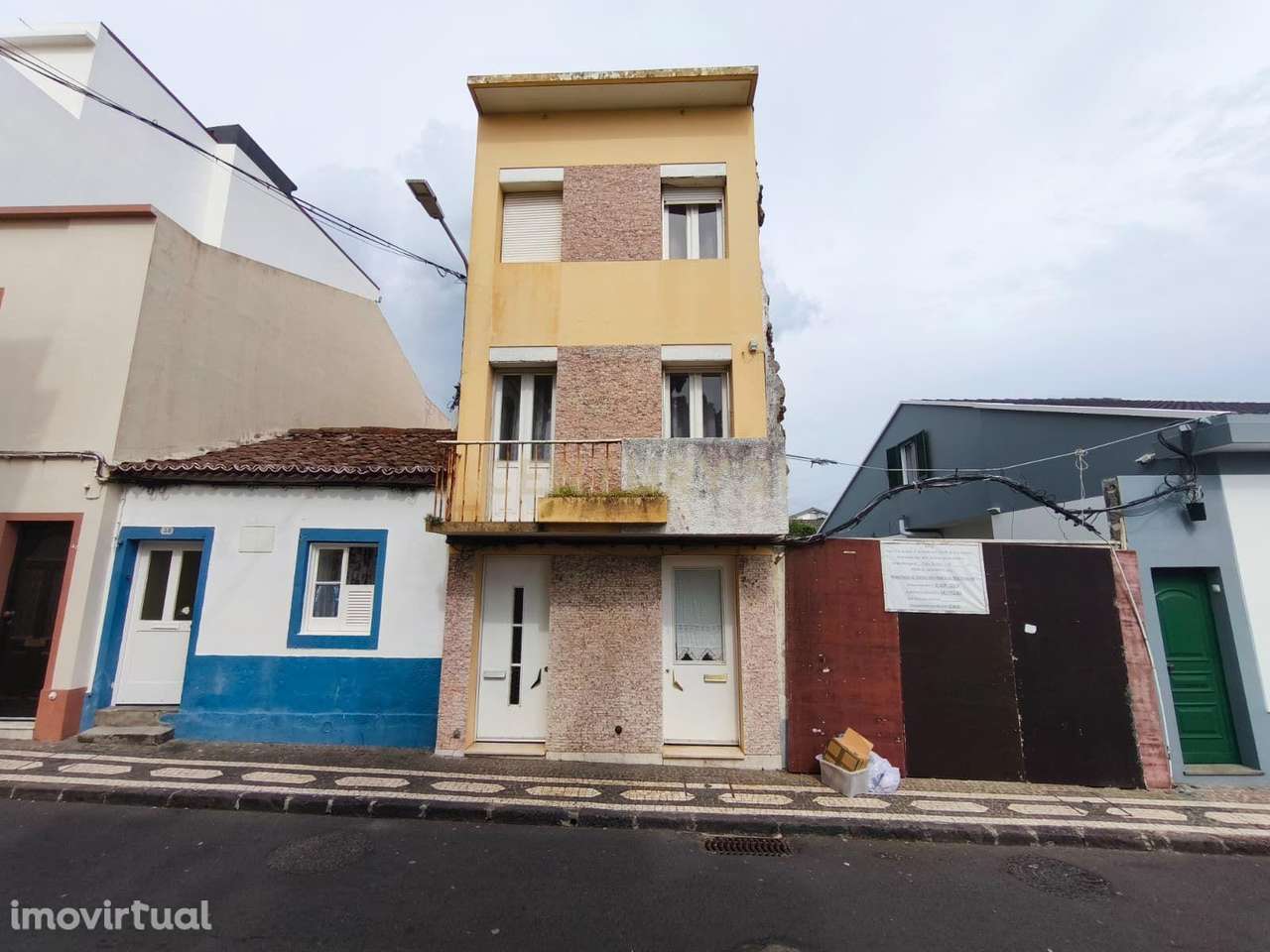 Casa T4 Usada em Ponta Delgada, Ilha de São Miguel - Grande imagem: 2/33