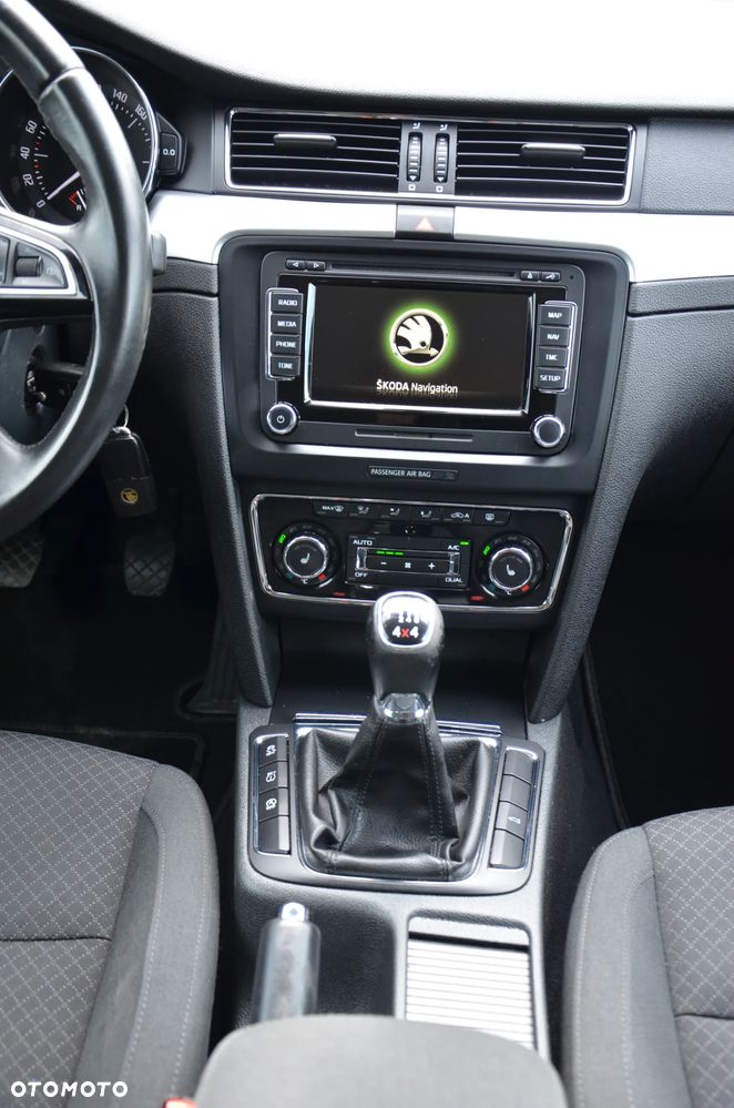 Skoda Superb 2.0 TDI Green tec 4x4 Exclusive - 27