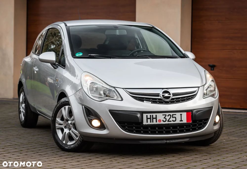 Opel Corsa 1.4 16V Selection 110 Jahre - 1