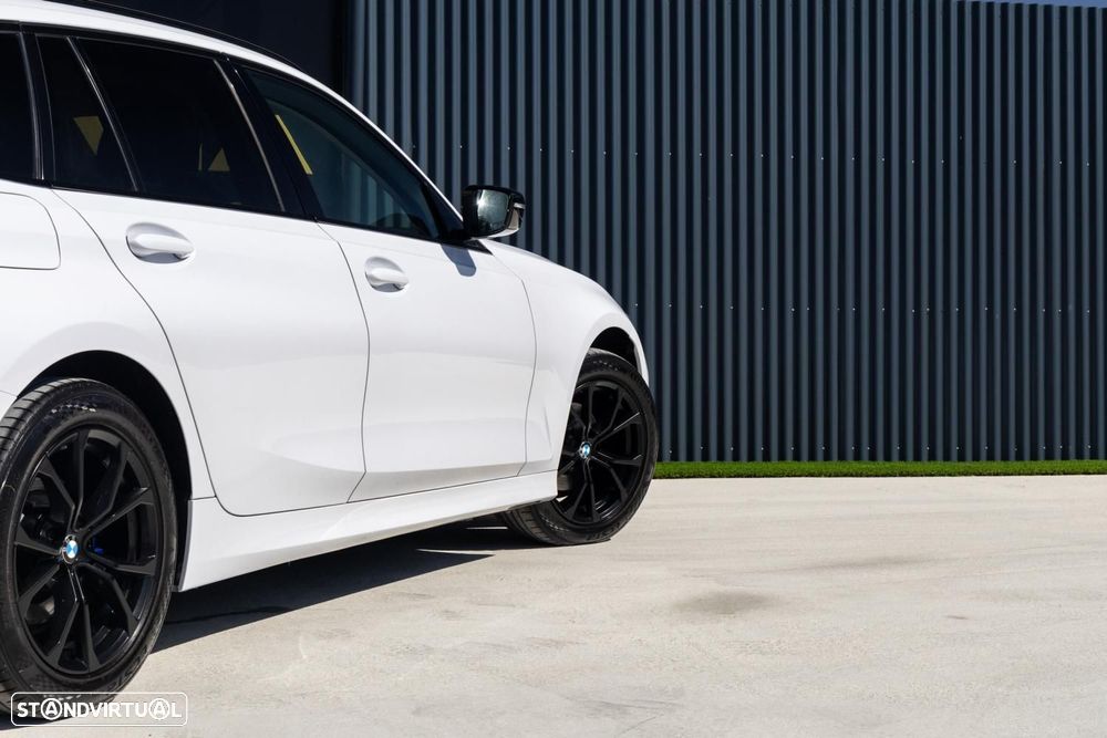 BMW 318 d Line Sport Auto - 24