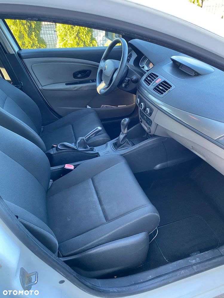 Renault Megane 1.5 dCi Authentique - 12
