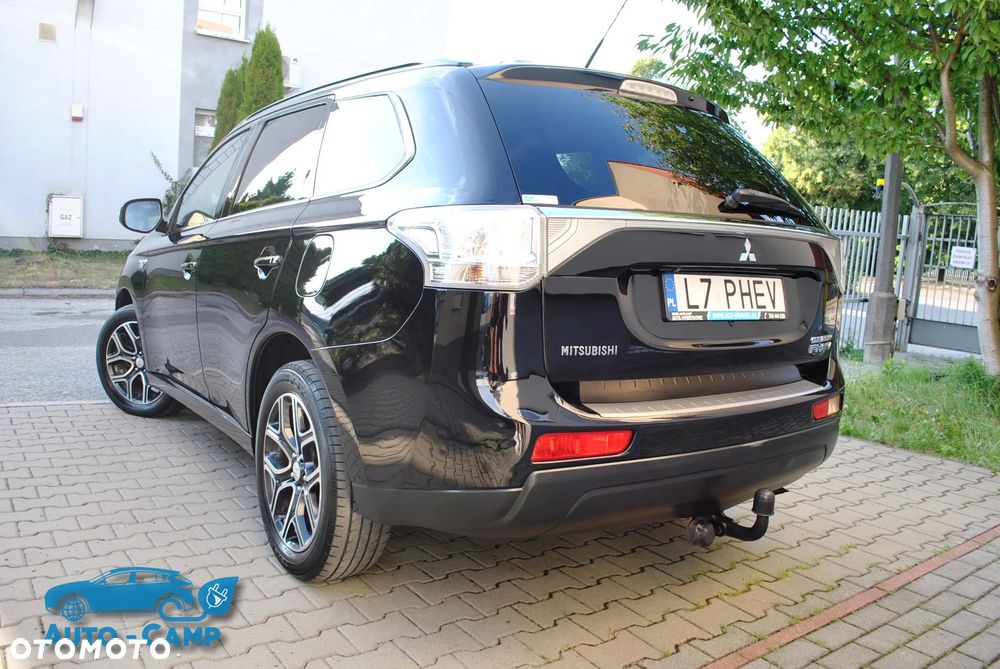 Mitsubishi Outlander Instyle NAVI + - 2