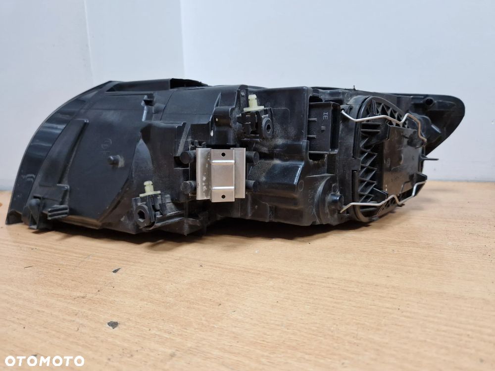 LAMPA PRAWA PRZEDNIA VOLVO V50 LIFT 07-12 EUROPA - 8