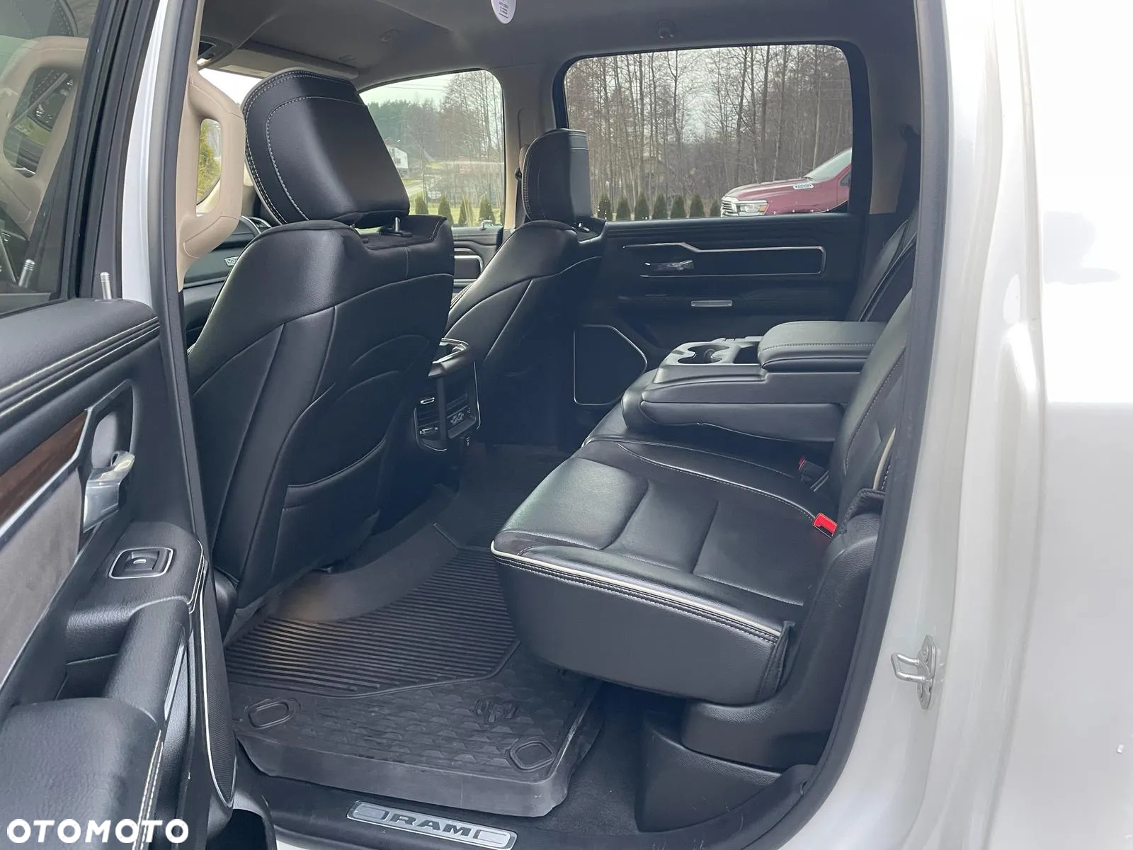 RAM 1500 5.7 Crew Cab Laramie - 2
