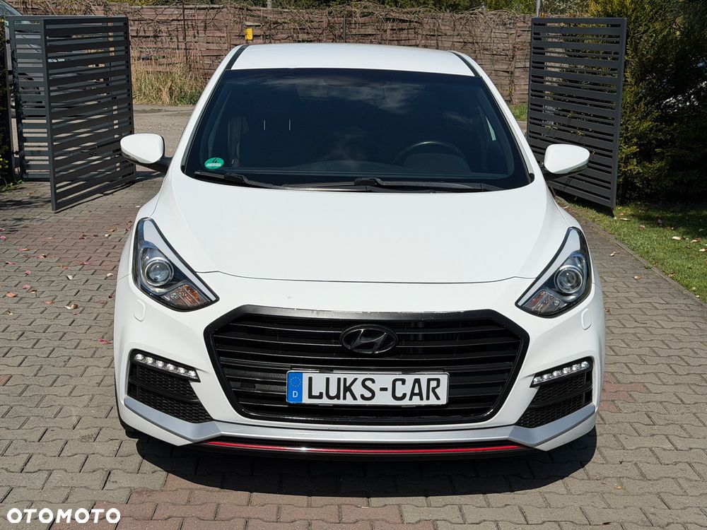 Hyundai i30 1.6 GDI Turbo Luxury - 8